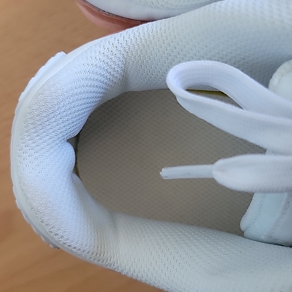 Nike shoes - Picture 4 of 7